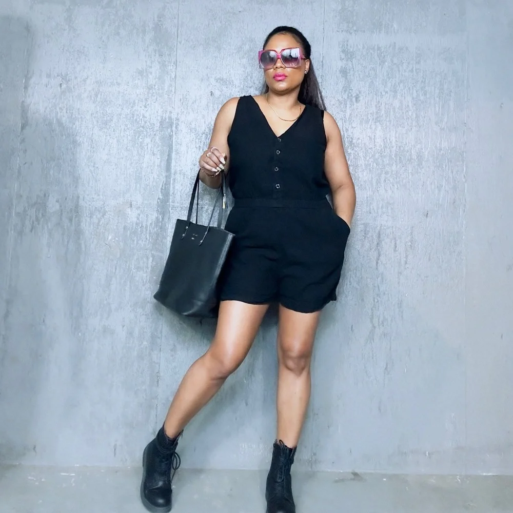 - Joe Fresh Black Sleeveless Button-Up Romper, L - Picture 4 of 10